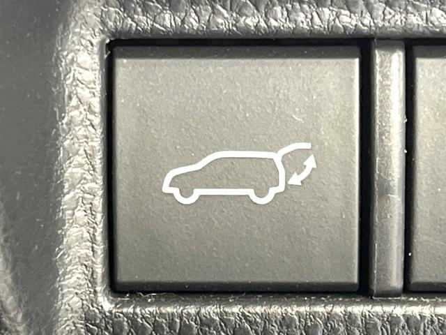 ハリアーハイブリッド Ｚ　レザーパッケージ　禁煙車　純正１２．３型ナビ　バックカメラ　シートベンチレーション　ステアリングヒーター　メモリー機能付きパワーシート　ＥＴＣ　ドラレコ　レーダークルーズ　セーフティセンス　電動リアゲート　スマートキー（44枚目）