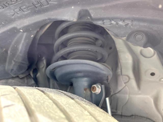 シエンタ ハイブリッド　ファンベースＧセーフティーエディション　後期　禁煙車　セーフティセンス　両側電動ドア　純正９型ナビ　全方位カメラ　ドラレコ　ＥＴＣ　ＬＥＤヘッド　ＬＥＤフォグ　コーナーセンサー　クルコン　シートヒーター　オートライト　スマートキー（20枚目）