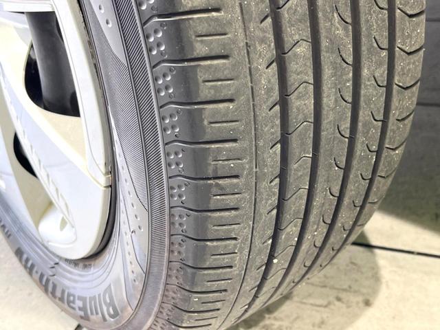 シエンタ ハイブリッド　ファンベースＧセーフティーエディション　後期　禁煙車　セーフティセンス　両側電動ドア　純正９型ナビ　全方位カメラ　ドラレコ　ＥＴＣ　ＬＥＤヘッド　ＬＥＤフォグ　コーナーセンサー　クルコン　シートヒーター　オートライト　スマートキー（25枚目）