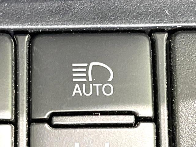 シエンタ ハイブリッド　ファンベースＧセーフティーエディション　後期　禁煙車　セーフティセンス　両側電動ドア　純正９型ナビ　全方位カメラ　ドラレコ　ＥＴＣ　ＬＥＤヘッド　ＬＥＤフォグ　コーナーセンサー　クルコン　シートヒーター　オートライト　スマートキー（40枚目）