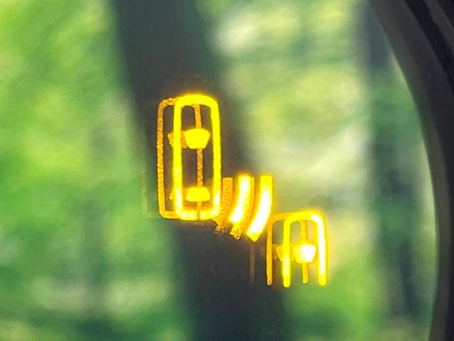 C-HR G モード ネロ セーフティプラス 禁煙車 後期 純正8型ナビ 全周囲カメラ ETC シートヒーター セーフティセンス レーダークルーズ コーナーセンサー ブラインドスポットモニター LEDヘッドライト オートハイビーム オートライト(5枚目)