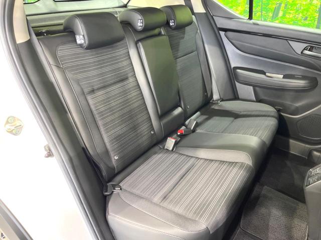 ＷＲ－Ｖ Ｚ　ブラックスタイル　禁煙車　８型ディスプレイオーディオ　バックカメラ　ホンダセンシング　ハーフレザーシート　コーナーセンサー　アダプティブクルコン　ＬＥＤヘッド　純正１７インチアルミ　オートハイビーム　スマートキー（9枚目）