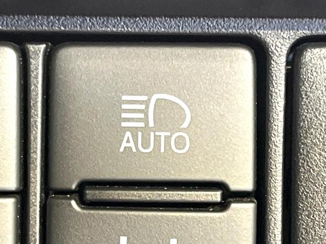 ヴォクシー ZS 煌III 禁煙車 後期 12.8型後席モニター BIGX11型ナビ 両側電動ドア ETC リアオートエアコン ハーフレザーシート セーフティセンス クリアランスソナー クルーズコントロール Bluetooth(41枚目)