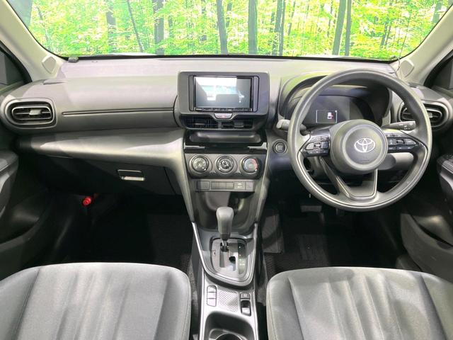 ヤリスクロス Ｘ　禁煙車　ＳＤナビ　バックカメラ　セーフティセンス　レーダークルーズ　ドラレコ　ＥＴＣ　コーナーセンサー　スマートキー　オートハイビーム　車線逸脱警報　オートライト（2枚目）