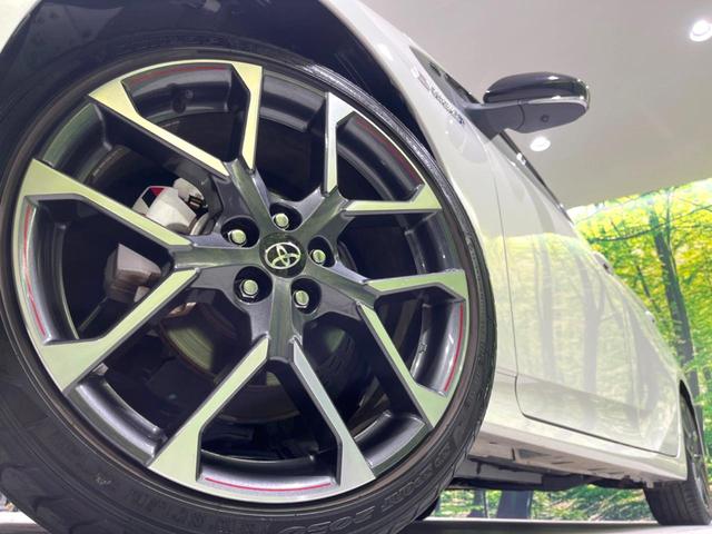 プリウスＰＨＶ Ｓ　ＧＲスポーツ　禁煙車　９型ＢＩＧ－Ｘ　バックカメラ　ＥＴＣ　ドラレコ　セーフティセンス　レーダークルーズ　シートヒーター　スマートキー　ＬＥＤヘッドライト　オートハイビーム　オートライト　オートエアコン（13枚目）