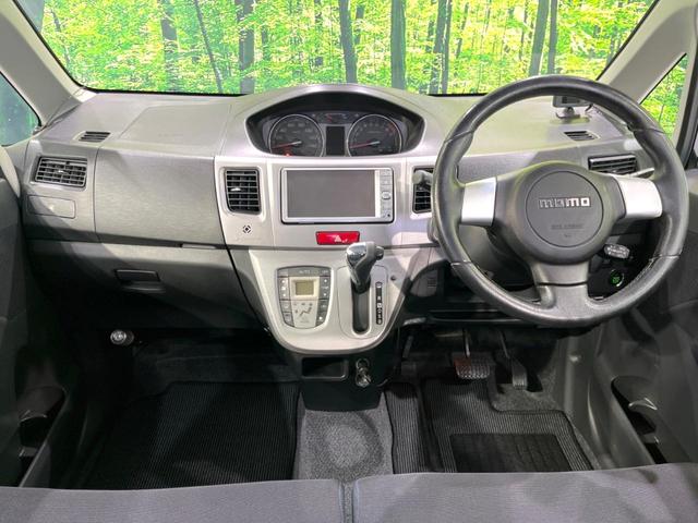 ムーヴ カスタム　ＲＳ　禁煙車　ターボ　純正ナビ　プリクラッシュセーフティ　レーダークルーズ　ＥＴＣ　スマートキー　ＨＩＤヘッドライト　純正１５インチアルミホイール　オートエアコン　ＣＤ　ＤＶＤ再生（2枚目）