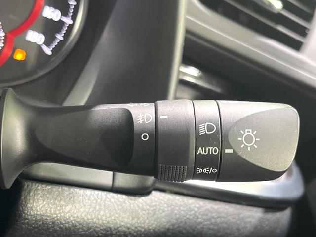 アルファード ２．５Ｓ　Ｃパッケージ　後期　禁煙車　サンルーフ　後席モニター　ナビ機能　ＣＤ／ＤＶＤ　ＥＴＣ　バックカメラ　両側電動ドア　シートベンチレーション　オットマン付きセカンドシート　リアサンシェード　シーケンシャルターンランプ（27枚目）