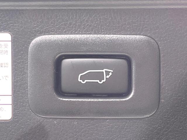 アルファード ２．５Ｓ　Ｃパッケージ　後期　禁煙車　サンルーフ　後席モニター　ナビ機能　ＣＤ／ＤＶＤ　ＥＴＣ　バックカメラ　両側電動ドア　シートベンチレーション　オットマン付きセカンドシート　リアサンシェード　シーケンシャルターンランプ（58枚目）