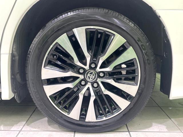 アルファード ２．５Ｓ　Ｃパッケージ　後期　禁煙車　サンルーフ　後席モニター　ナビ機能　ＣＤ／ＤＶＤ　ＥＴＣ　バックカメラ　両側電動ドア　シートベンチレーション　オットマン付きセカンドシート　リアサンシェード　シーケンシャルターンランプ（64枚目）