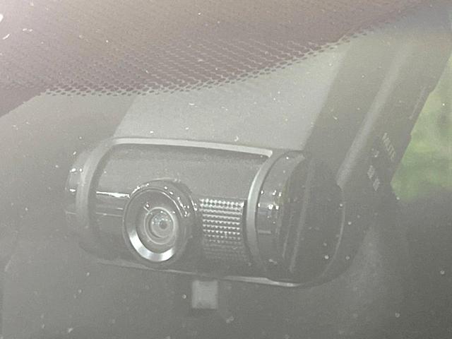 ヴェゼル ハイブリッドＺ・ホンダセンシング　後期　禁煙車　純正８型ナビ　ドラレコ　ＥＴＣ　バックカメラ　シートヒーター　パワーシート　アダプティブクルーズ　ルーフレール　ハーフレザーシート　ＬＥＤヘッドライト　トノボード　Ｂｌｕｅｔｏｏｔｈ（6枚目）