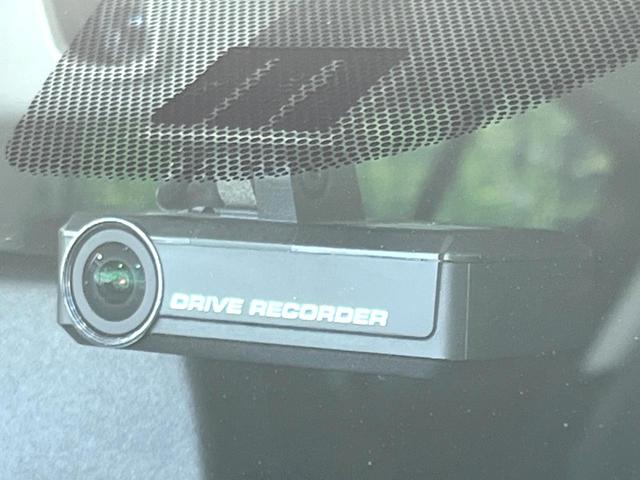 スカイライン ２００ＧＴ－ｔタイプＰ　禁煙車　メーカーナビ　全周囲カメラ　ＥＴＣ　ドラレコ　インテリジェントクルーズコントロール　ブラック革シート　シートヒーター　パワーシート　ＬＥＤヘッドライト　Ｂｌｕｅｔｏｏｔｈ接続（5枚目）