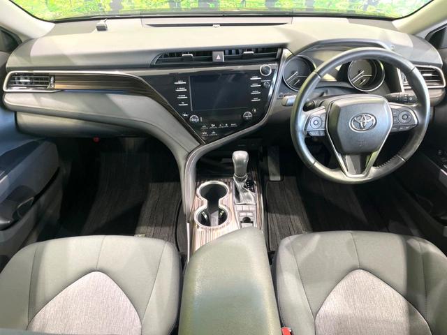 カムリ Ｇ　禁煙車　純正８型ナビ　バックカメラ　ドラレコ　ＥＴＣ　セーフティセンス　ブラインドスポットモニター　レーダークルーズ　パワーシート　デュアルオートエアコン　Ｂｌｕｅｔｏｏｔｈ接続（2枚目）