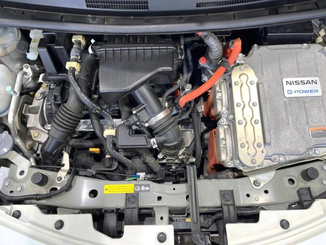 ノート ｅ－パワー　メダリスト　禁煙車　純正ＳＤナビ　全周囲カメラ　ＥＴＣ　ドラレコ　インテリジェントエマージェンシーブレーキ　レーダークルーズ　コーナーセンサー　デジタルインナーミラー　スマートキー　ＬＥＤヘッド　レーンアシスト（18枚目）