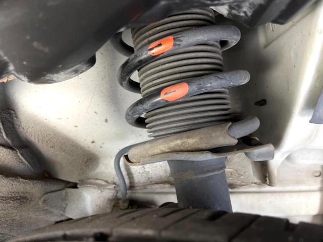 ノート ｅ－パワー　メダリスト　禁煙車　純正ＳＤナビ　全周囲カメラ　ＥＴＣ　ドラレコ　インテリジェントエマージェンシーブレーキ　レーダークルーズ　コーナーセンサー　デジタルインナーミラー　スマートキー　ＬＥＤヘッド　レーンアシスト（20枚目）