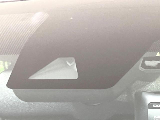 C-HR G 禁煙車 純正9型ナビ セーフティセンスP ドラレコ ETC バックカメラ ブラインドスポットモニター コーナーセンサー 純正18インチアルミ LEDヘッド ハーフレザーシート スマートキー(5枚目)