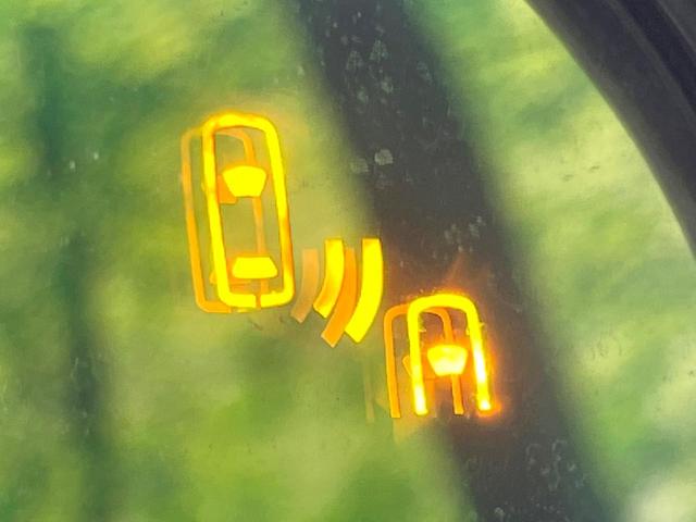 C-HR G 禁煙車 純正9型ナビ セーフティセンスP ドラレコ ETC バックカメラ ブラインドスポットモニター コーナーセンサー 純正18インチアルミ LEDヘッド ハーフレザーシート スマートキー(7枚目)