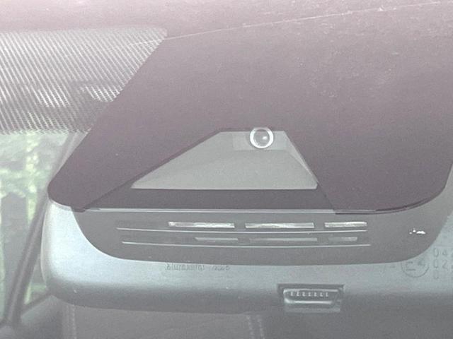 ヤリスクロス ハイブリッドＺ　禁煙車　純正ナビ　セーフティセンス　ブラインドスポットモニター　ステアリングヒーター　電動リアゲート　ハーフレザーシート　パワーシート　ドラレコ　ＥＴＣ　コーナーセンサー　純正１８インチアルミ（6枚目）