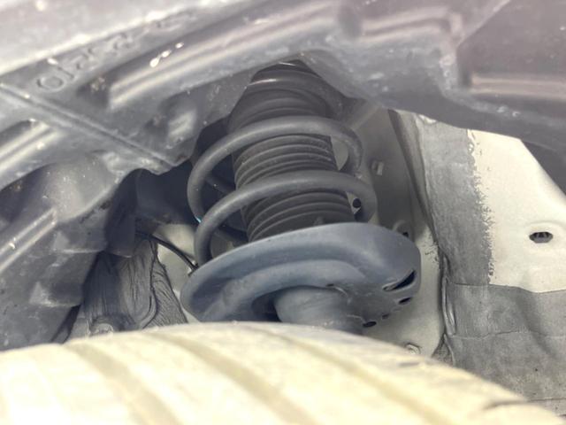 ヤリスクロス ハイブリッドＺ　禁煙車　純正ナビ　セーフティセンス　ブラインドスポットモニター　ステアリングヒーター　電動リアゲート　ハーフレザーシート　パワーシート　ドラレコ　ＥＴＣ　コーナーセンサー　純正１８インチアルミ（20枚目）