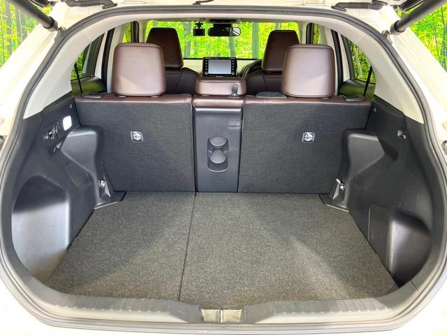 ヤリスクロス ハイブリッドＺ　禁煙車　純正ナビ　セーフティセンス　ブラインドスポットモニター　ステアリングヒーター　電動リアゲート　ハーフレザーシート　パワーシート　ドラレコ　ＥＴＣ　コーナーセンサー　純正１８インチアルミ（28枚目）