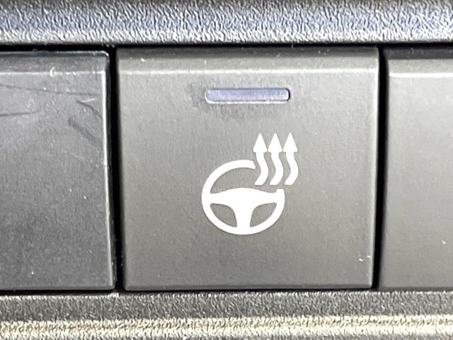 ヤリスクロス ハイブリッドＺ　禁煙車　純正ナビ　セーフティセンス　ブラインドスポットモニター　ステアリングヒーター　電動リアゲート　ハーフレザーシート　パワーシート　ドラレコ　ＥＴＣ　コーナーセンサー　純正１８インチアルミ（29枚目）