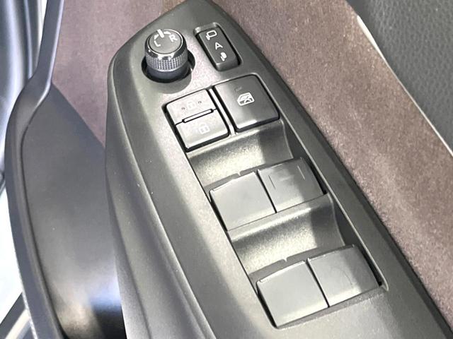 ヤリスクロス ハイブリッドＺ　禁煙車　純正ナビ　セーフティセンス　ブラインドスポットモニター　ステアリングヒーター　電動リアゲート　ハーフレザーシート　パワーシート　ドラレコ　ＥＴＣ　コーナーセンサー　純正１８インチアルミ（32枚目）