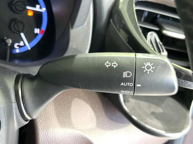 ヤリスクロス ハイブリッドＺ　禁煙車　純正ナビ　セーフティセンス　ブラインドスポットモニター　ステアリングヒーター　電動リアゲート　ハーフレザーシート　パワーシート　ドラレコ　ＥＴＣ　コーナーセンサー　純正１８インチアルミ（44枚目）