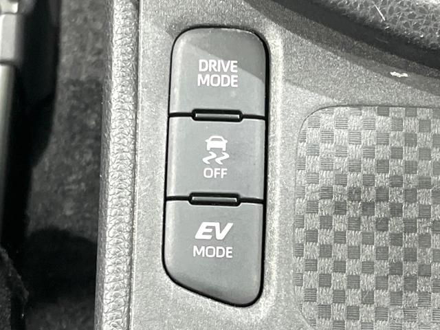 ヤリスクロス ハイブリッドＺ　禁煙車　純正ナビ　セーフティセンス　ブラインドスポットモニター　ステアリングヒーター　電動リアゲート　ハーフレザーシート　パワーシート　ドラレコ　ＥＴＣ　コーナーセンサー　純正１８インチアルミ（49枚目）