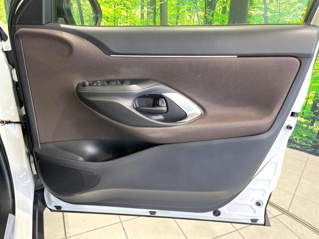 ヤリスクロス ハイブリッドＺ　禁煙車　純正ナビ　セーフティセンス　ブラインドスポットモニター　ステアリングヒーター　電動リアゲート　ハーフレザーシート　パワーシート　ドラレコ　ＥＴＣ　コーナーセンサー　純正１８インチアルミ（53枚目）