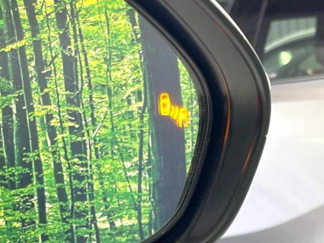 ヤリスクロス ハイブリッドＺ　禁煙車　純正ナビ　セーフティセンス　ブラインドスポットモニター　ステアリングヒーター　電動リアゲート　ハーフレザーシート　パワーシート　ドラレコ　ＥＴＣ　コーナーセンサー　純正１８インチアルミ（62枚目）