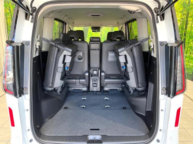 セレナ ハイウェイスターV 登録済未使用車 純正12.3型ナビ デジタルルームミラー 全方位カメラ 360度セーフティアシスト 前後ドラレコ 両側電動ドア コーナーセンサー LEDヘッド 純正16インチアルミ スマートキー(11枚目)