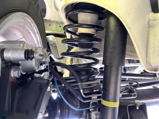 ジムニー XC 届出済未使用車 セーフティサポート リアパーキングセンサー クルーズコントロール ステアリングスイッチ ターボ シートヒーター オートエアコン LEDヘッドライト オートライト 2トーンルーフ(20枚目)