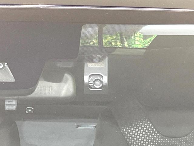 プリウス S 後期 禁煙車 純正9型ナビ バックカメラ レーダークルーズ ドラレコ ETC セーフティセンス スマートキー LEDヘッドライト レーンキープ オートマチックハイビーム オートライト オートエアコン(6枚目)