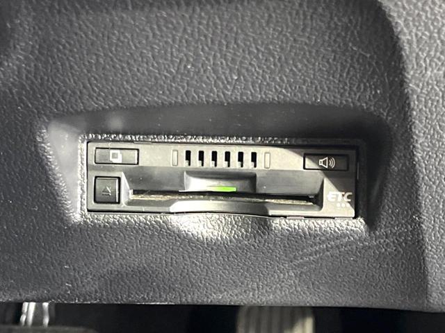 プリウス S 後期 禁煙車 純正9型ナビ バックカメラ レーダークルーズ ドラレコ ETC セーフティセンス スマートキー LEDヘッドライト レーンキープ オートマチックハイビーム オートライト オートエアコン(7枚目)