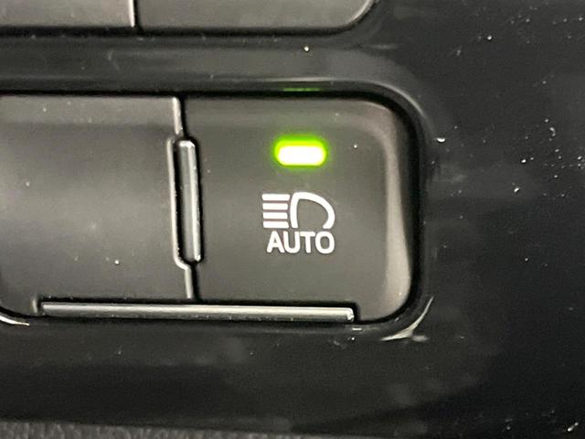 プリウス S 後期 禁煙車 純正9型ナビ バックカメラ レーダークルーズ ドラレコ ETC セーフティセンス スマートキー LEDヘッドライト レーンキープ オートマチックハイビーム オートライト オートエアコン(39枚目)
