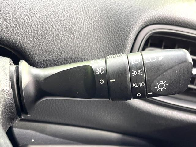 プリウス S 後期 禁煙車 純正9型ナビ バックカメラ レーダークルーズ ドラレコ ETC セーフティセンス スマートキー LEDヘッドライト レーンキープ オートマチックハイビーム オートライト オートエアコン(44枚目)