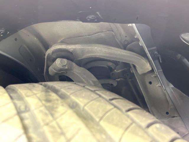 スカイライン 200GT-tタイプP 禁煙車 エマージェンシーブレーキー 全方位カメラ 純正ナビ ドラレコ ETC レザーシート コーナーセンサー LEDヘッド パワーシート シートヒーター 純正17インチアルミ デュアルエアコン(20枚目)