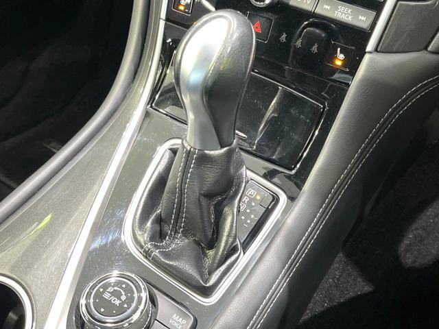 スカイライン 200GT-tタイプP 禁煙車 エマージェンシーブレーキー 全方位カメラ 純正ナビ ドラレコ ETC レザーシート コーナーセンサー LEDヘッド パワーシート シートヒーター 純正17インチアルミ デュアルエアコン(49枚目)