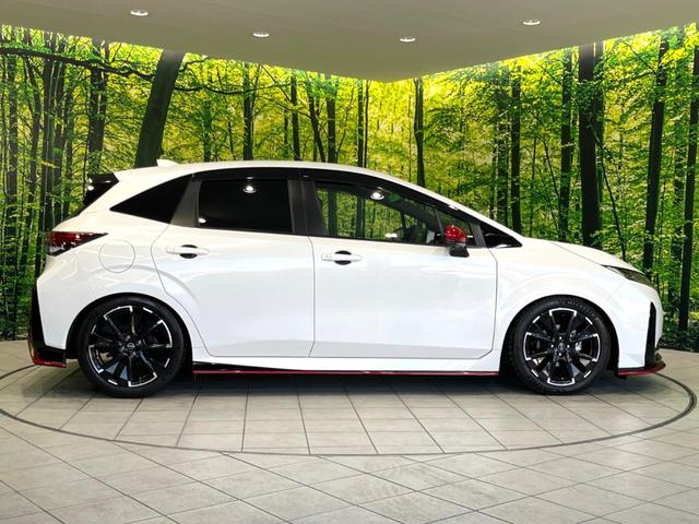 オーラ ニスモ　禁煙車　純正９型ディスプレイオーディオ　全方位カメラ　ドラレコ　ＥＴＣ　コーナーセンサー　ＬＥＤヘッド　インテリジェントルームミラー　ハーフレザーシート　純正１７インチアルミ　Ｂｌｕｅｔｏｏｔｈ（24枚目）