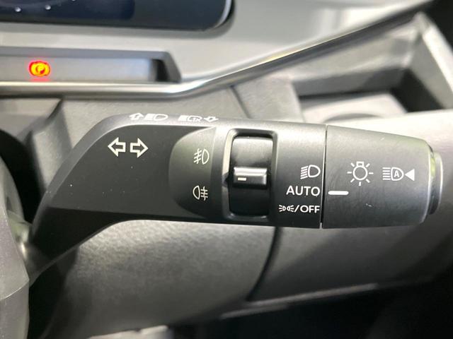 オーラ ニスモ　禁煙車　純正９型ディスプレイオーディオ　全方位カメラ　ドラレコ　ＥＴＣ　コーナーセンサー　ＬＥＤヘッド　インテリジェントルームミラー　ハーフレザーシート　純正１７インチアルミ　Ｂｌｕｅｔｏｏｔｈ（35枚目）