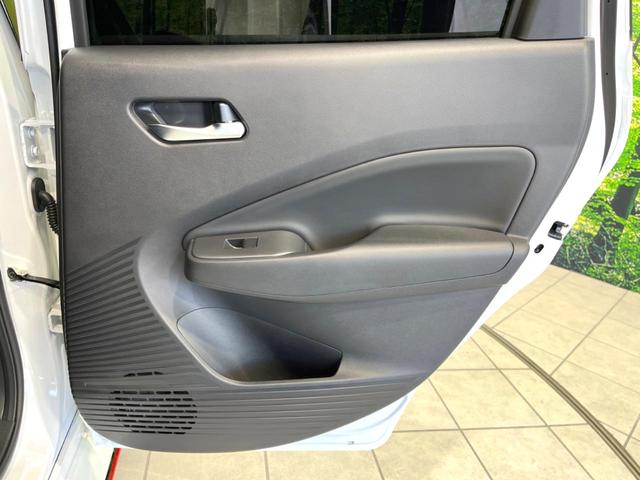 オーラ ニスモ　禁煙車　純正９型ディスプレイオーディオ　全方位カメラ　ドラレコ　ＥＴＣ　コーナーセンサー　ＬＥＤヘッド　インテリジェントルームミラー　ハーフレザーシート　純正１７インチアルミ　Ｂｌｕｅｔｏｏｔｈ（47枚目）