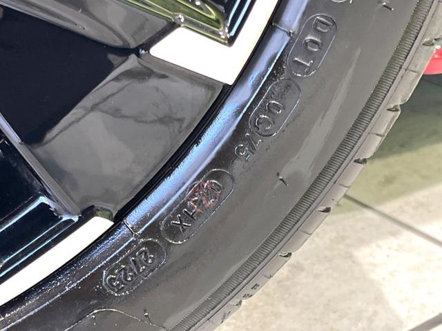 オーラ ニスモ　禁煙車　純正９型ディスプレイオーディオ　全方位カメラ　ドラレコ　ＥＴＣ　コーナーセンサー　ＬＥＤヘッド　インテリジェントルームミラー　ハーフレザーシート　純正１７インチアルミ　Ｂｌｕｅｔｏｏｔｈ（51枚目）