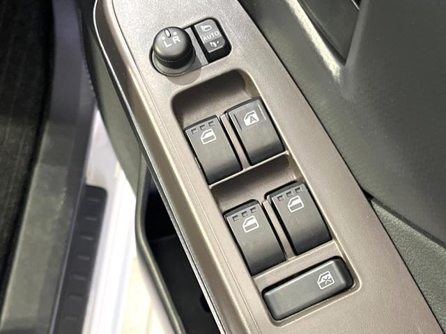 ルーミー Ｇ　後期　禁煙車　ＳＤナビ　スマートアシスト　両側電動ドア　バックカメラ　ＥＴＣ　コーナーセンサー　Ｂｌｕｅｔｏｏｔｈ　ＬＥＤヘッド　オートハイビーム　オートエアコン　シートリフター　スマートキー（32枚目）