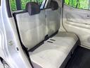 後部座席も気になるようなキズ・汚れやへたり等、大きなダメージはなく、良好な状態です。