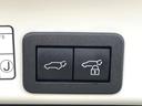 ハイブリッドＺ　禁煙車　純正ナビ　セーフティセンス　ブラインドスポットモニター　ステアリングヒーター　電動リアゲート　ハーフレザーシート　パワーシート　ドラレコ　ＥＴＣ　コーナーセンサー　純正１８インチアルミ（30枚目）