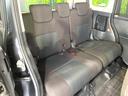 後部座席も気になるようなキズ・汚れやへたり等、大きなダメージはなく、良好な状態です。