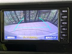 【バックカメラ】駐車時に後方がリアルタイム映像で確認できます。大型商業施設や立体駐車場での駐車時や、夜間のバック時に大活躍！運転スキルに関わらず、今や必須となった装備のひとつです！ 5