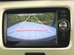 【バックカメラ】駐車時に後方がリアルタイム映像で確認できます。大型商業施設や立体駐車場での駐車時や、夜間のバック時に大活躍！運転スキルに関わらず、今や必須となった装備のひとつです！ 5