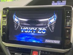 【ＢＩＧ-Ｘ１１インチナビ】人気の大画面ＢＩＧ-Ｘナビを装備。専用設計で車内の雰囲気にマッチ！ナビ利用時のマップ表示は見やすく、テレビやＤＶＤは臨場感がアップ！いつものドライブがグッと楽しくなります♪ 3