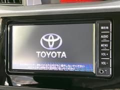 【純正ナビ】人気の純正ナビを装備。オーディオ機能も充実しており、Ｂｌｕｅｔｏｏｔｈ接続すればお持ちのスマホやＭＰ３プレイヤーの音楽を再生可能！毎日の運転がさらに楽しくなります！！ 3