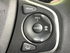 �ڥ����ץƥ��֥��롼������ȥ�����۹�®ƻϩ�Ǥ�Ĺ��Υ���Ԥ��ڤˡ�����ư��®�٤��ݤĥ��롼������ȥ����뤬�����ͷڸ������ƥ��Ϣ�Ȥ��������μ�ξ���Τ��Ƽִ֤��ݤĤ褦��®��Ĵ�ᤷ�Ƥ���ޤ����� 5